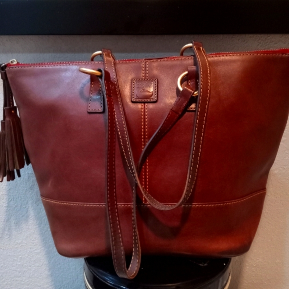 Dooney & Bourke